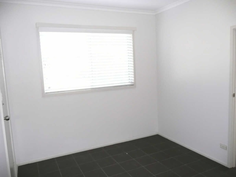 32 LOCKSLEY AVENUE, Merrylands NSW 2160