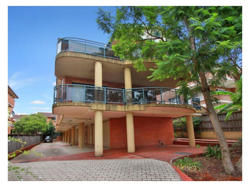 2/130 Good Street, Harris Park NSW 2150