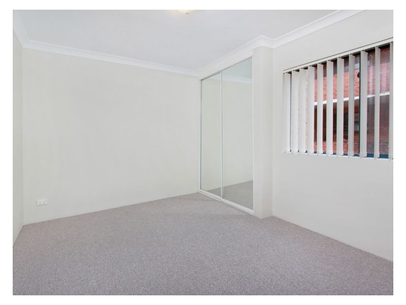 2/130 Good Street, Harris Park NSW 2150