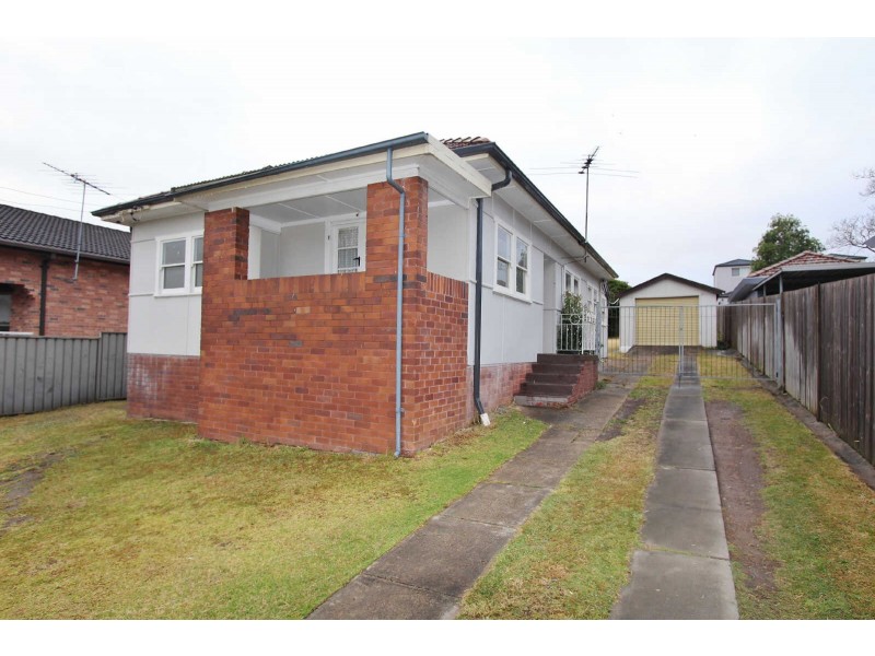 16 ROBILLIARD STREET, Mays Hill NSW 2145