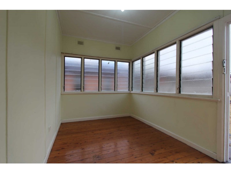 16 ROBILLIARD STREET, Mays Hill NSW 2145