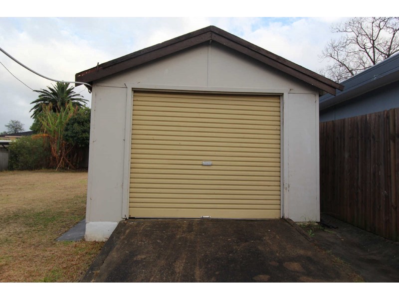 16 ROBILLIARD STREET, Mays Hill NSW 2145