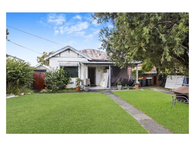 32 Military Road, Merrylands NSW 2160