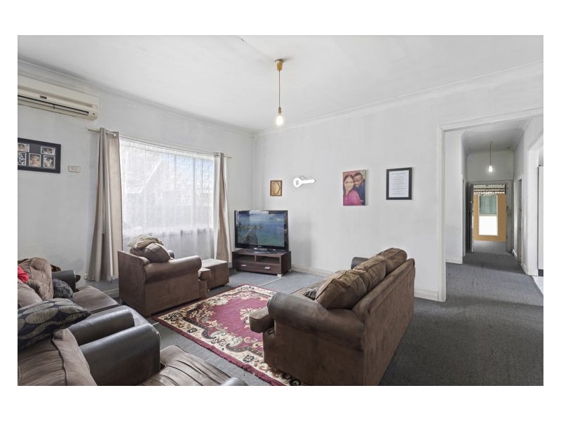 32 Military Road, Merrylands NSW 2160