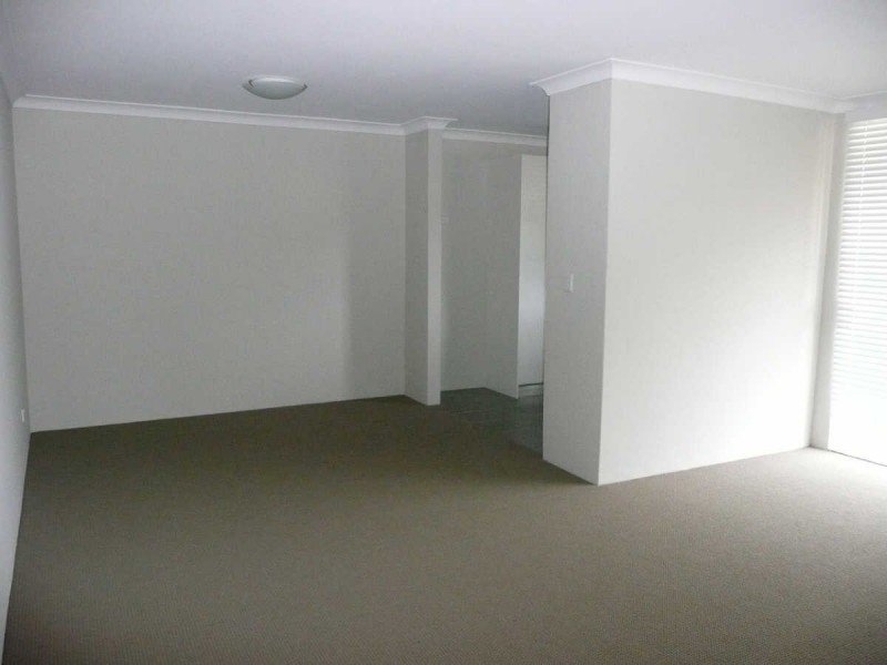 02/18 OXFORD STREET, Merrylands NSW 2160