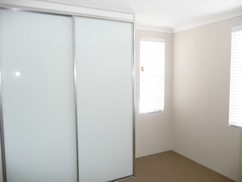 02/18 OXFORD STREET, Merrylands NSW 2160