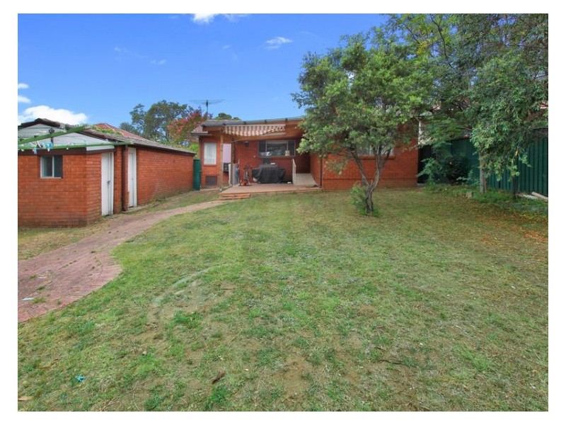 43 Edna Avenue, Merrylands NSW 2160