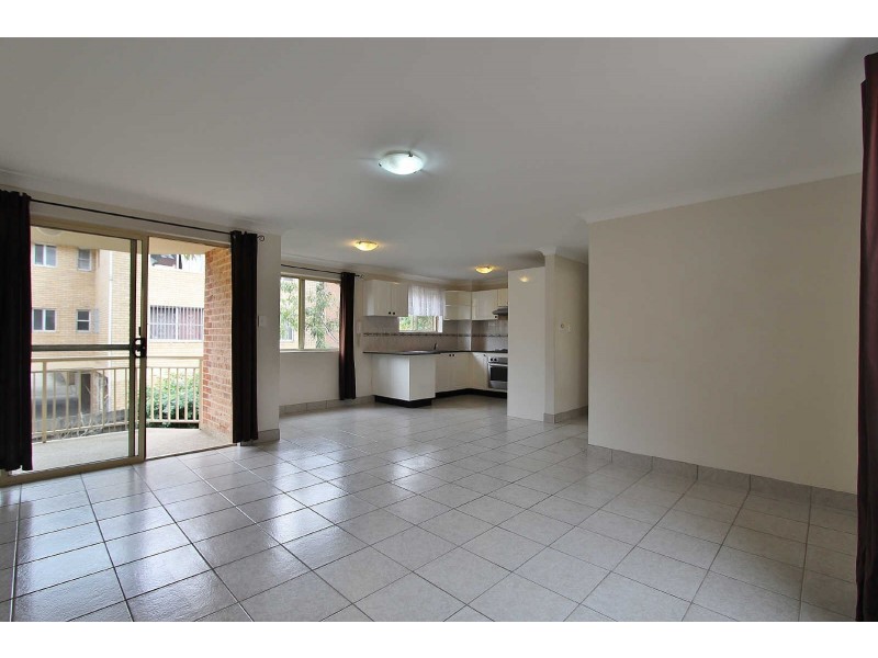 08/09 OXFORD STREET, Merrylands NSW 2160