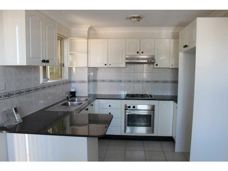 2/9 OXFORD STREET, Merrylands NSW 2160