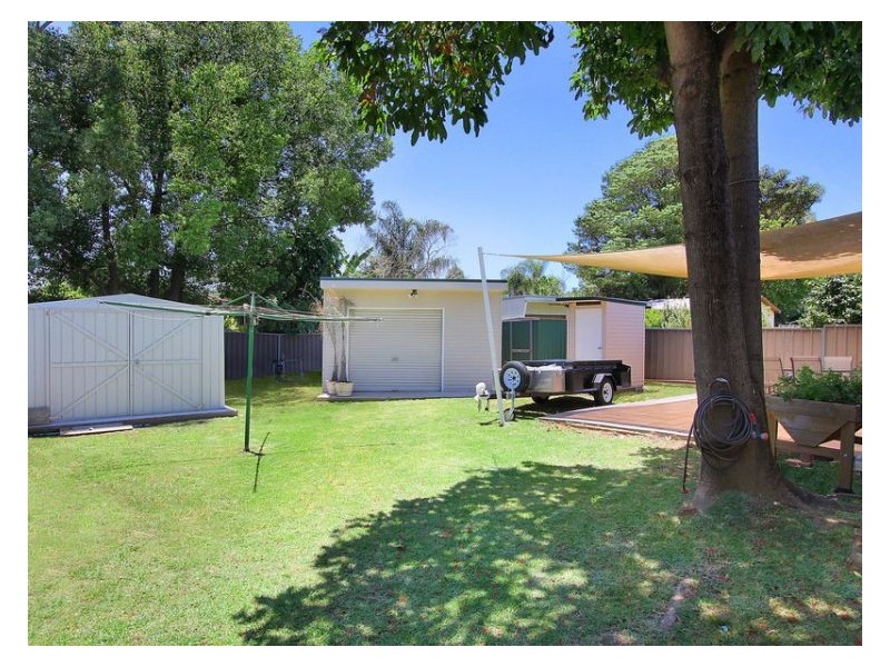 4 Pamela Place, Girraween NSW 2145