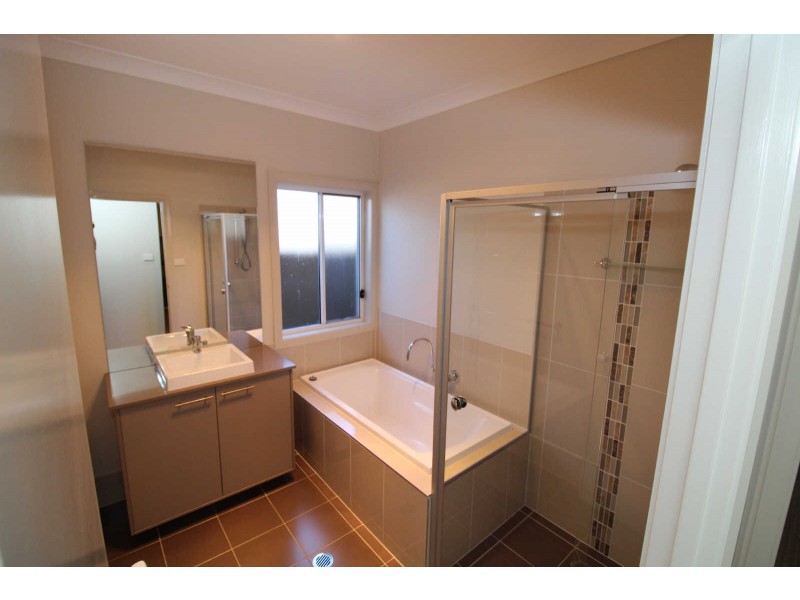 19 WARIN AVENUE, Pemulwuy NSW 2145