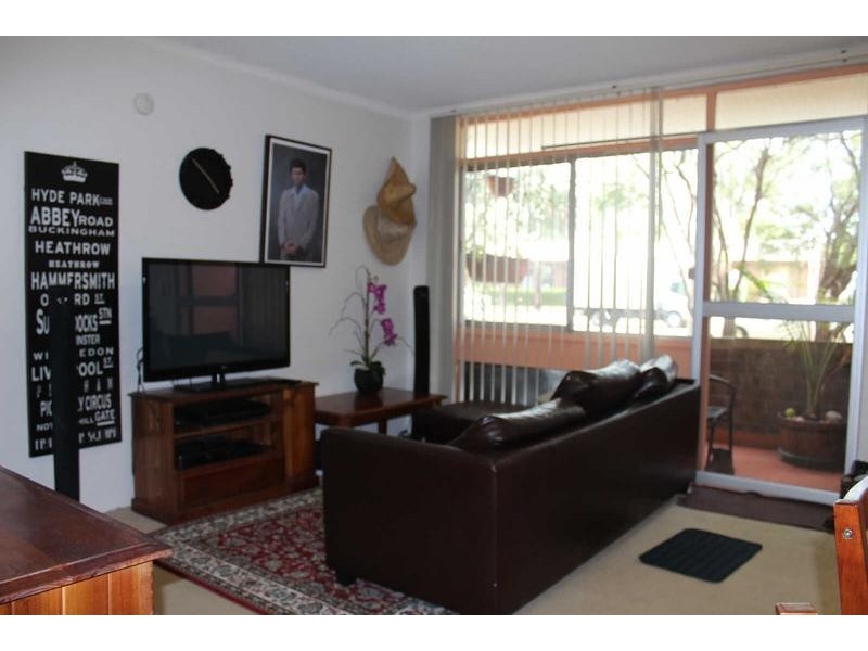 2/9 ARTHUR STREET, Merrylands NSW 2160