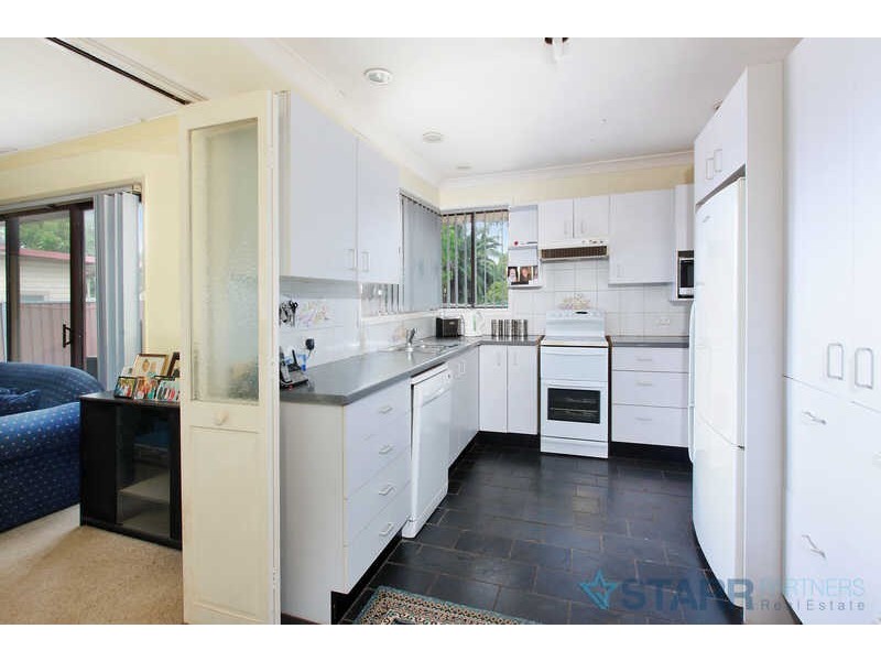 10 PAMELA PLACE, Girraween NSW 2145