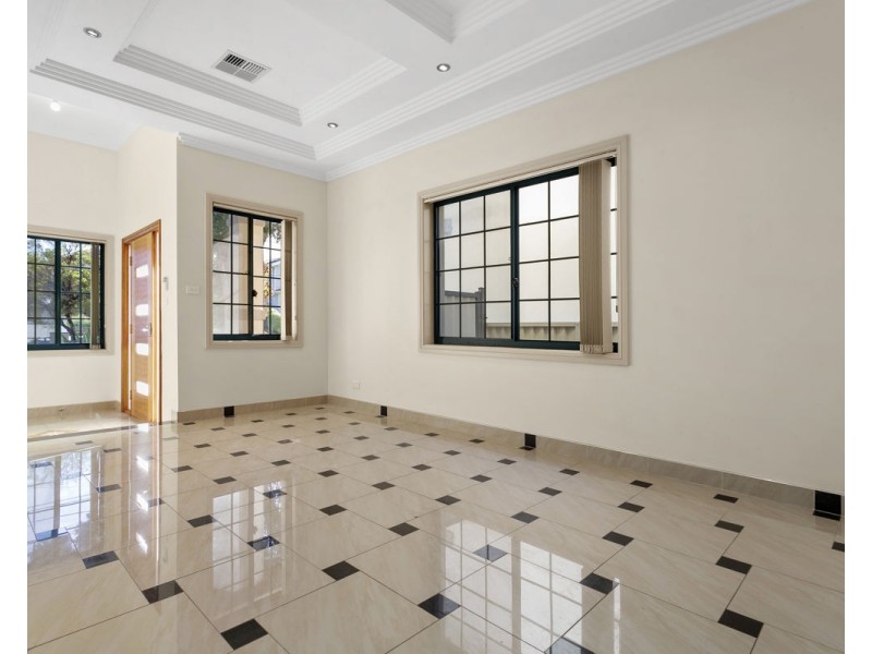 8 Birriwa Street, Greystanes NSW 2145