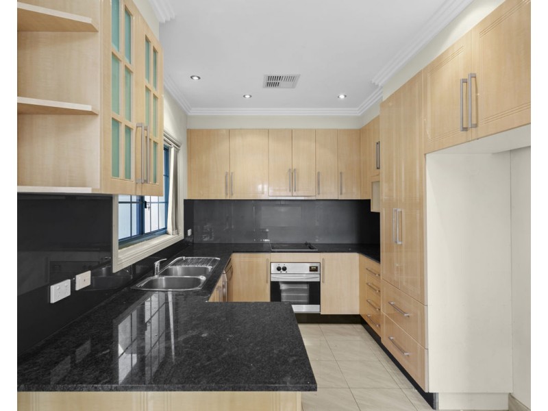 8 Birriwa Street, Greystanes NSW 2145