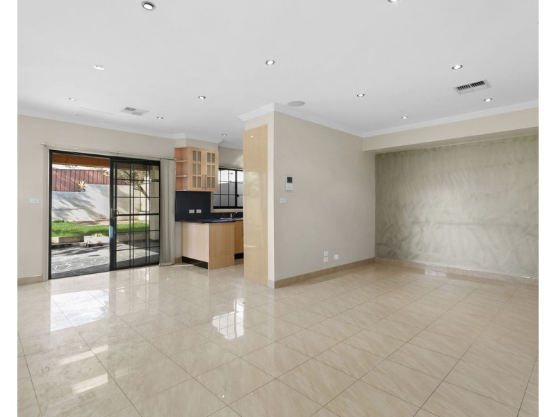 8 Birriwa Street, Greystanes NSW 2145