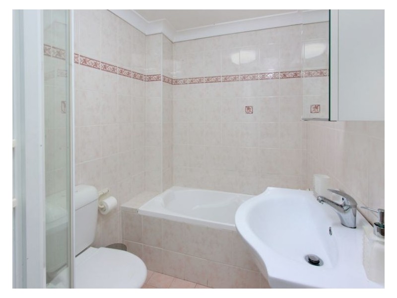 6/53-57 Kenyons Road, Merrylands NSW 2160