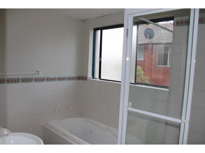 4/43 MEMORIAL AVENUE, Merrylands NSW 2160