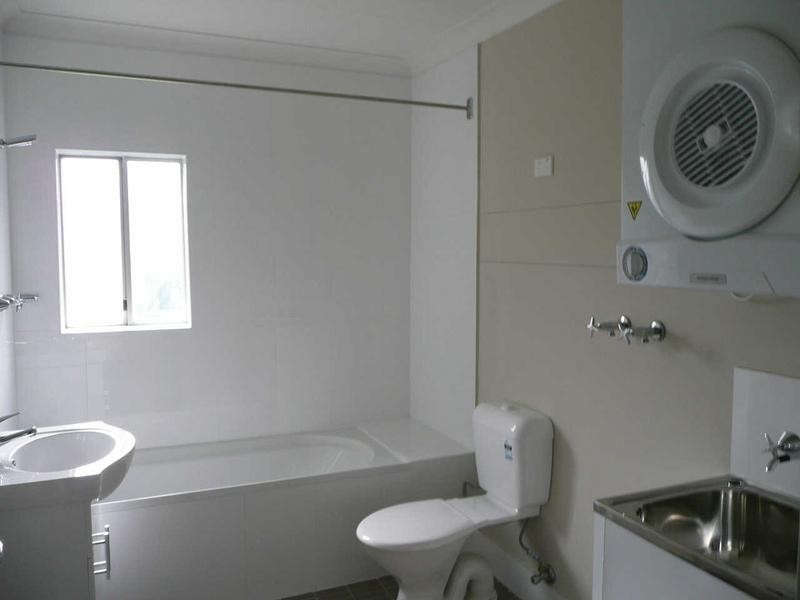 21/18 OXFORD STREET, Merrylands NSW 2160