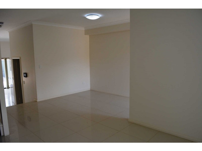 02/35 KIMBERLEY STREET, Merrylands NSW 2160