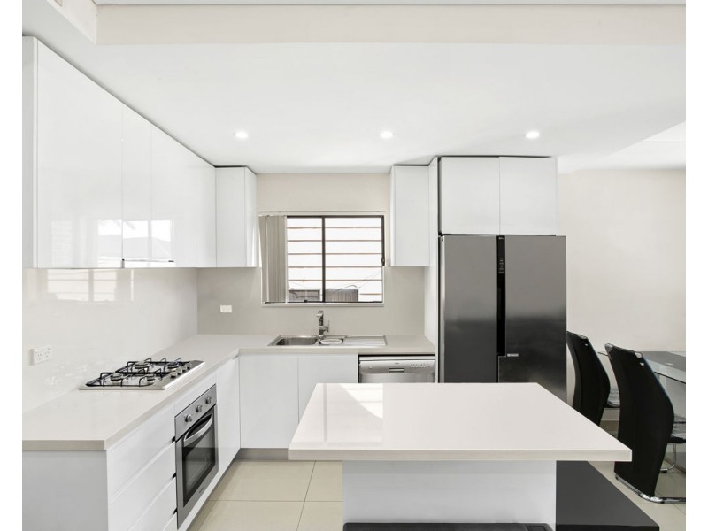 10a Martin Crescent, Woodpark NSW 2164