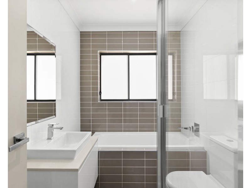 10a Martin Crescent, Woodpark NSW 2164