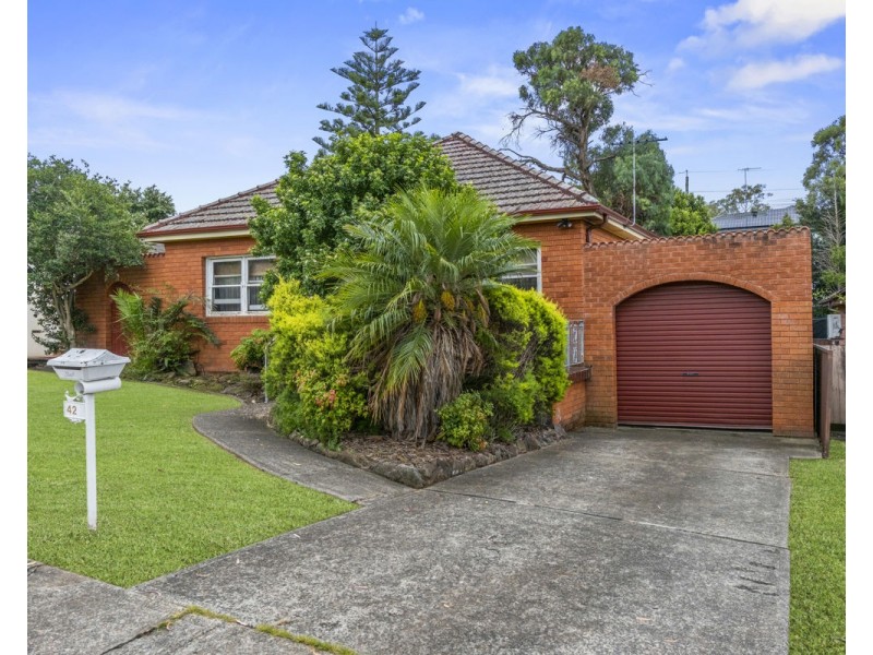 42 Oldfield Street, Greystanes NSW 2145