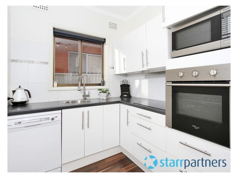 17 Renfrew Street, Guildford NSW 2161