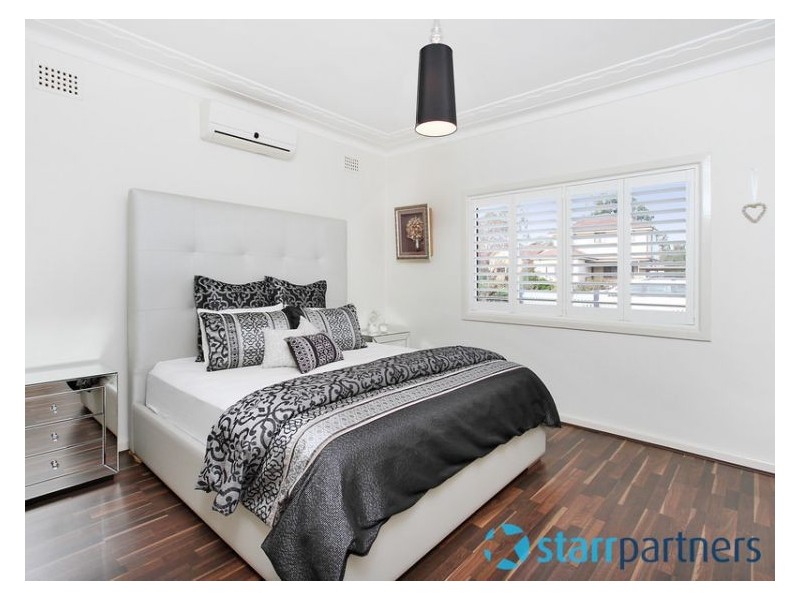 17 Renfrew Street, Guildford NSW 2161