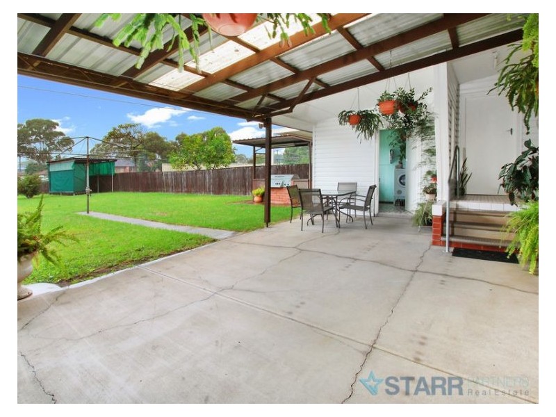 8 Bowden Street, Merrylands NSW 2160