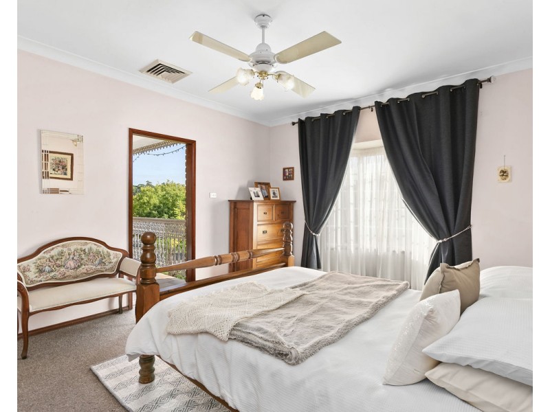 3 Flemming Close, Merrylands NSW 2160