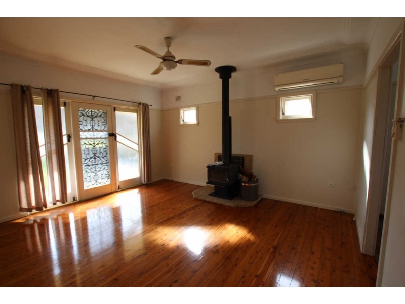 8 CANYON ROAD, Baulkham Hills NSW 2153