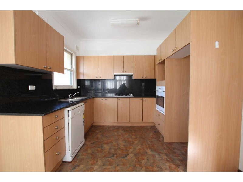 8 CANYON ROAD, Baulkham Hills NSW 2153