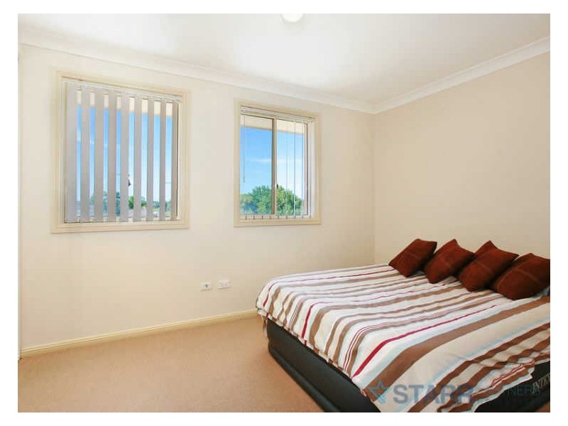 4/11 LANSDOWNE STREET, Merrylands NSW 2160