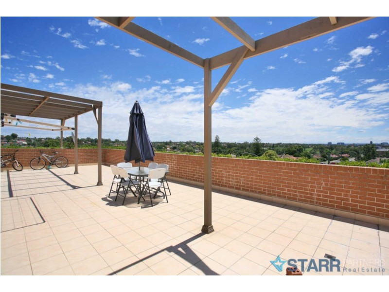 16/39 Earl Street, Merrylands NSW 2160