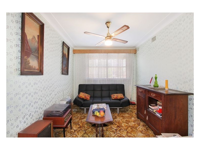 28 Runyon Avenue, Greystanes NSW 2145