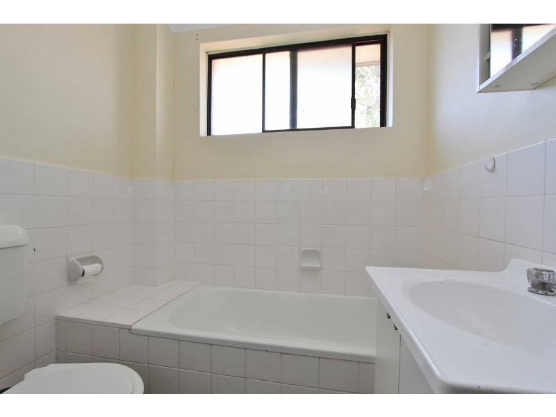 15/28 TREVES STREET, Merrylands NSW 2160