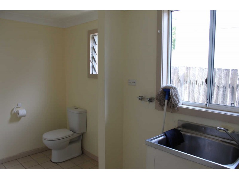 2 CARNATION AVENUE, Old Guildford NSW 2161