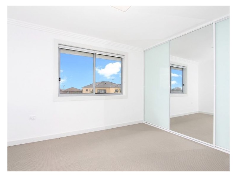 2/46 Yeend Street, Merrylands NSW 2160