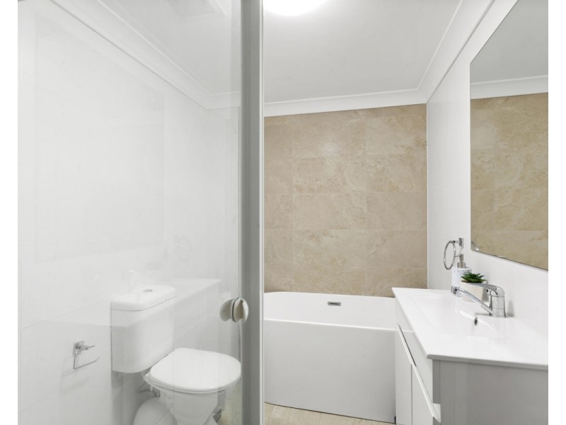 2/53-57 Kenyons Road, Merrylands NSW 2160