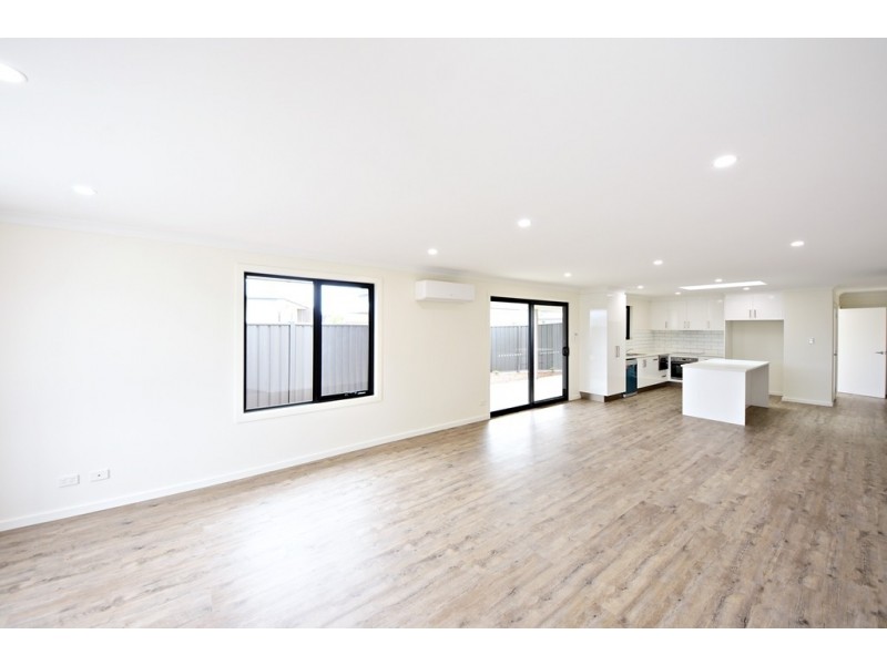 1 & 2/21 Gordon Square, George Town TAS 7253