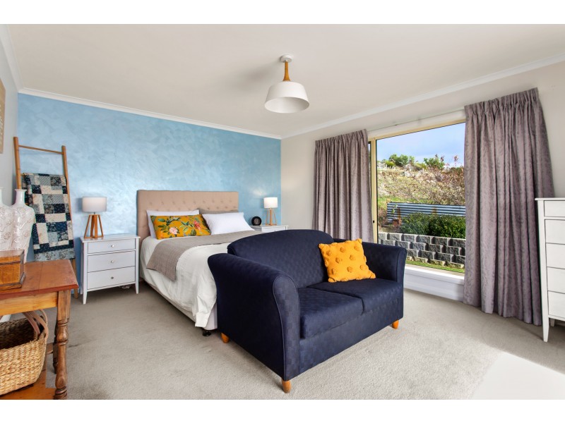 259 Old Aerodrome Road, Low Head TAS 7253