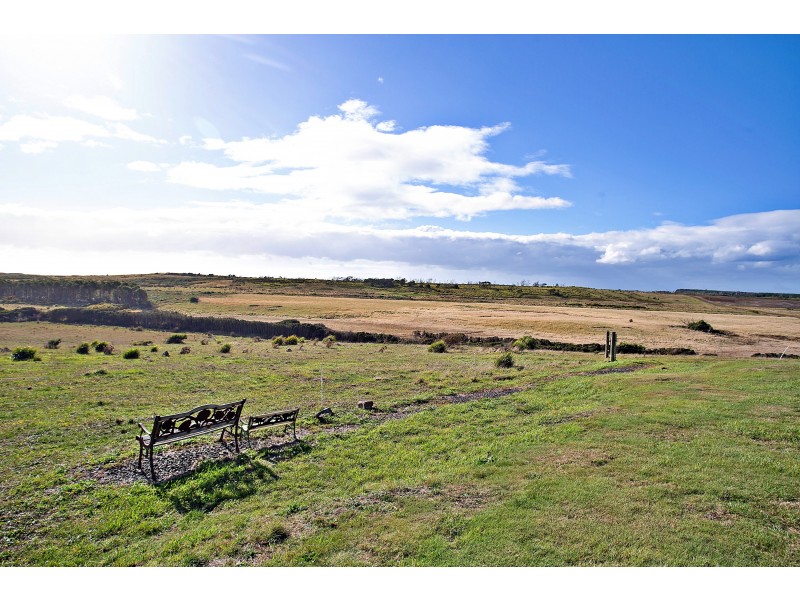 259 Old Aerodrome Road, Low Head TAS 7253