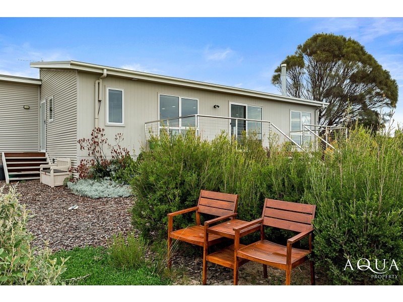 6 Ninth Island Crescent, Lulworth TAS 7252
