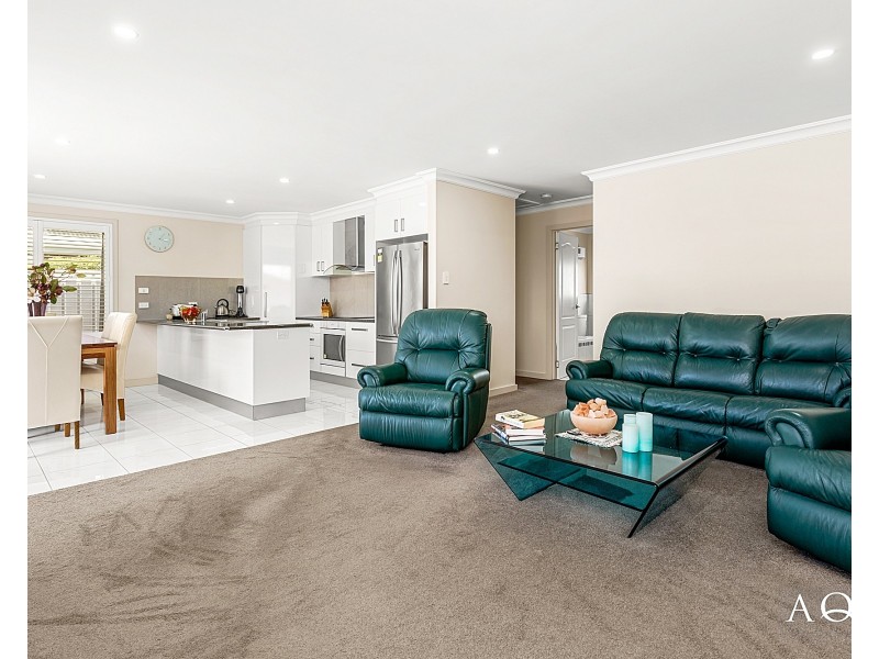 1/70 Gravelly Beach Road, Blackwall TAS 7275