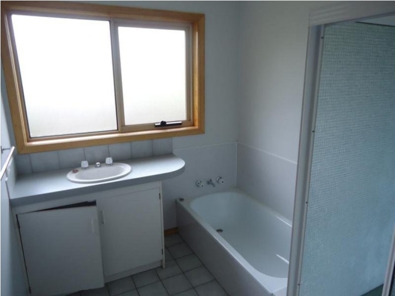 2/38 Middle Road, Devonport TAS 7310