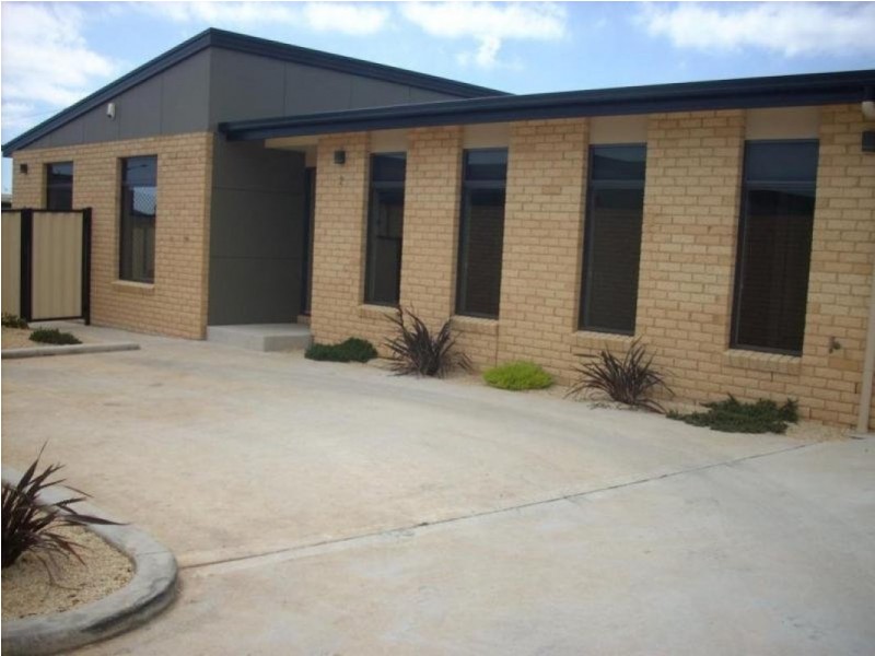 2/23 Skyline Drive, Ambleside TAS 7310