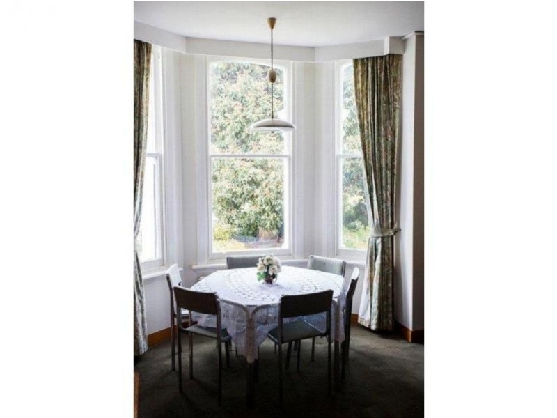 16 Victoria Parade, Devonport TAS 7310