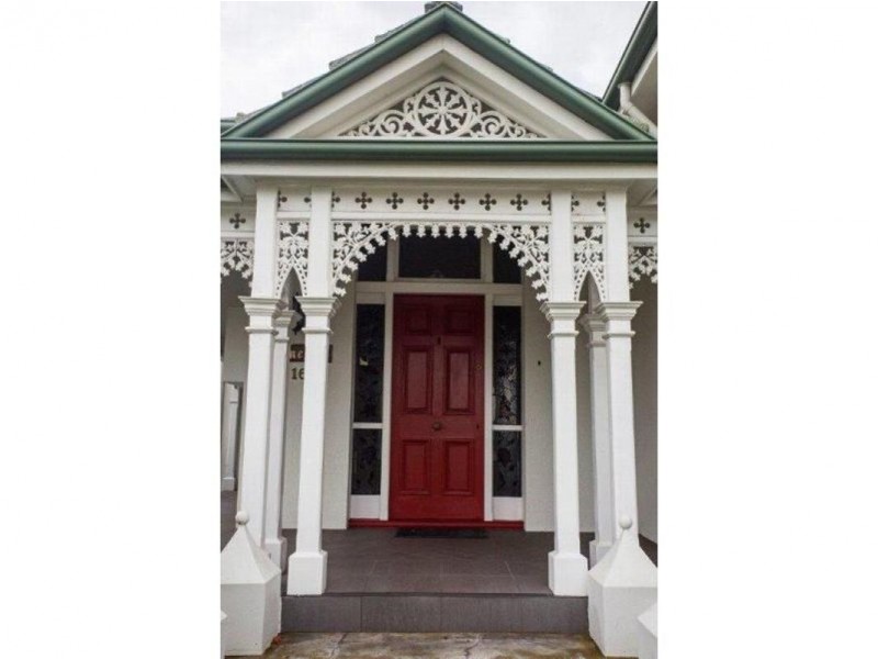 16 Victoria Parade, Devonport TAS 7310