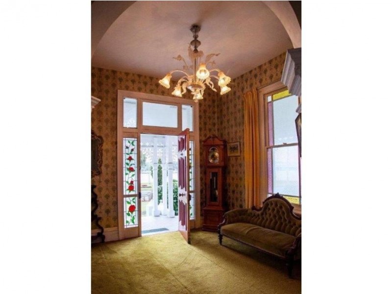 16 Victoria Parade, Devonport TAS 7310